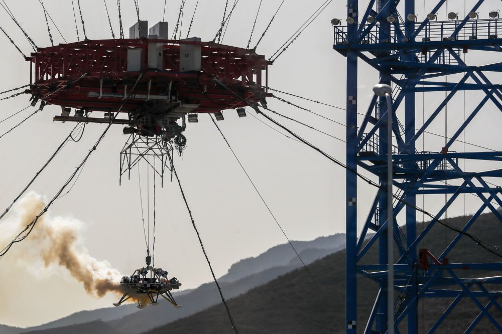 Testes com um módulo de pouso foram realizados em uma instalação em Huailai, cidade da província de Hebei - Foto: AP Photo / Andy Won